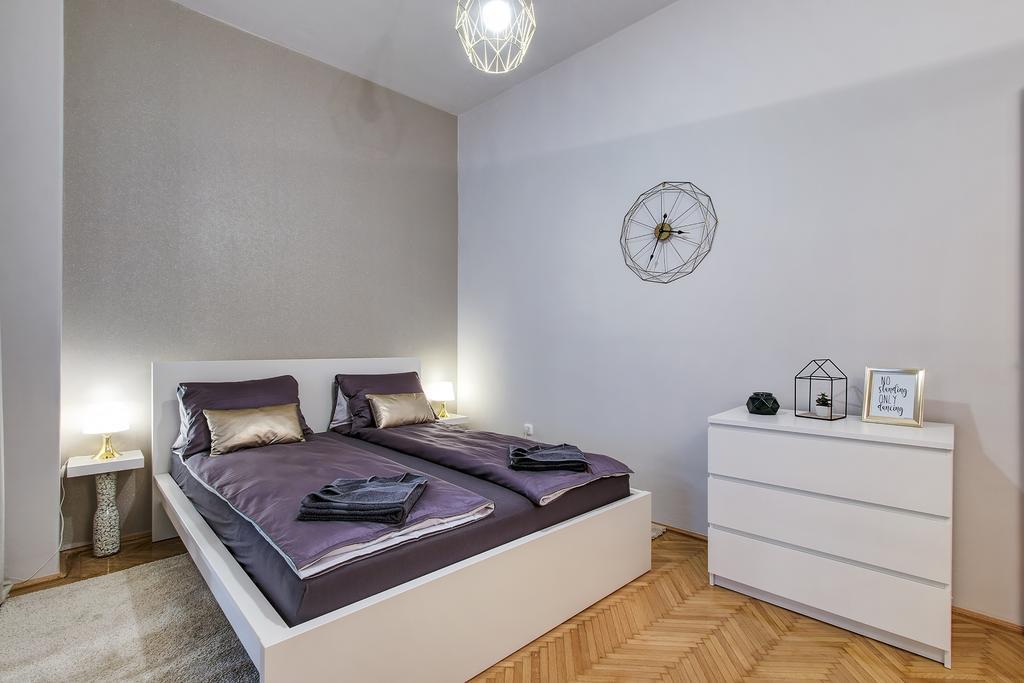 Brighthome Castle District Apartamento *